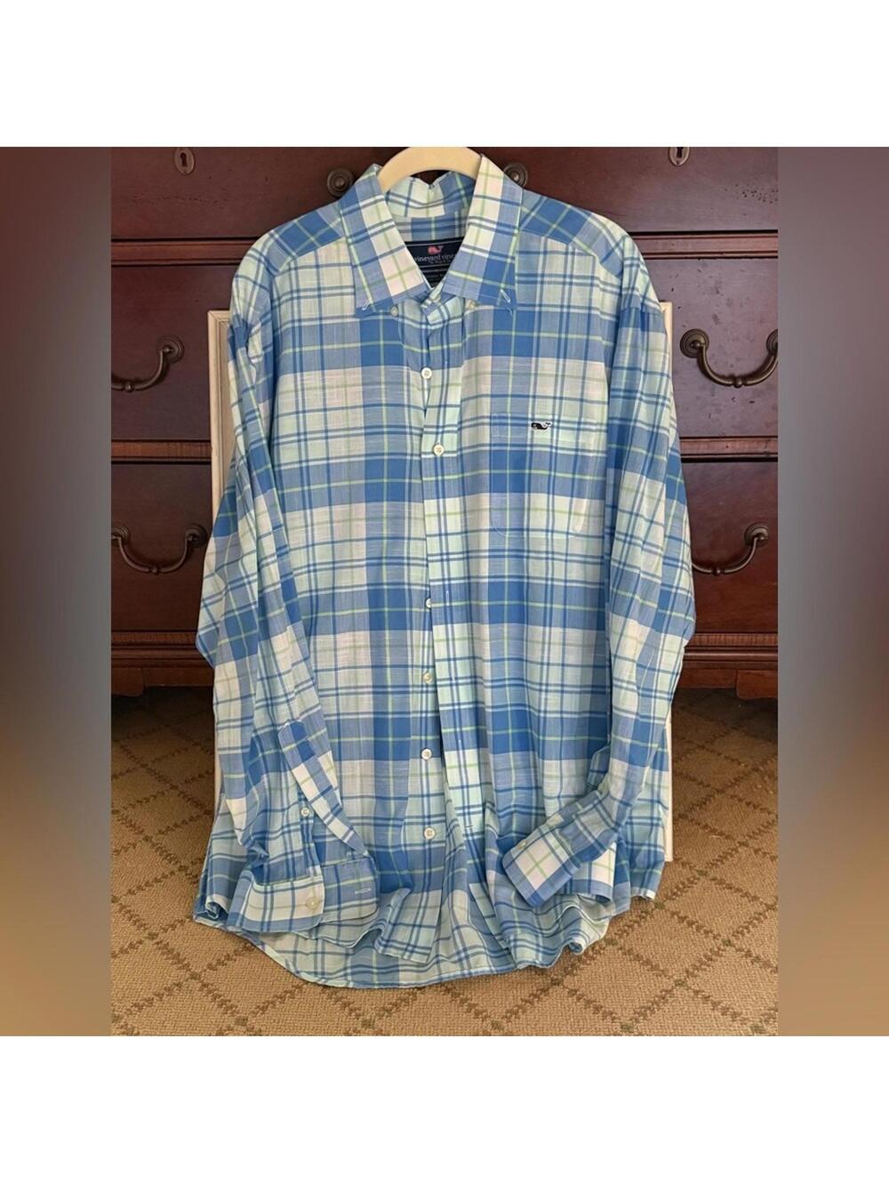 Vineyard Vines Tucker Shirt L. soft blue, white and green large plaid